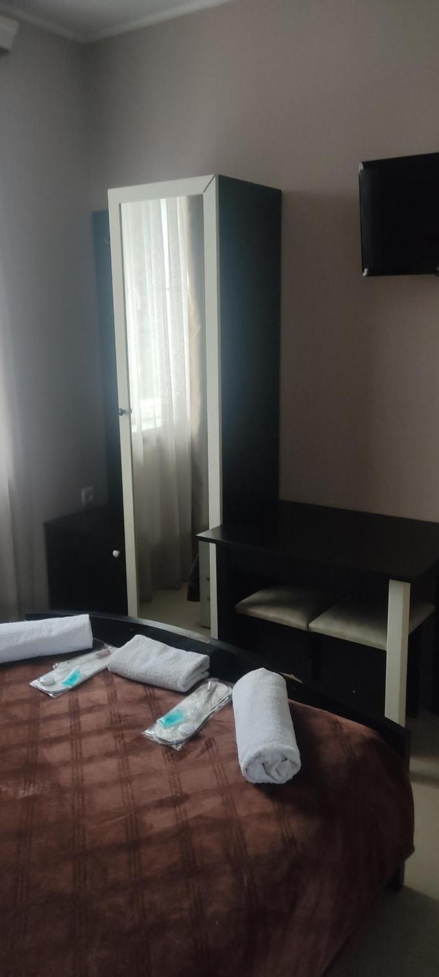 Hotel Lux ティビリシ エクステリア 写真