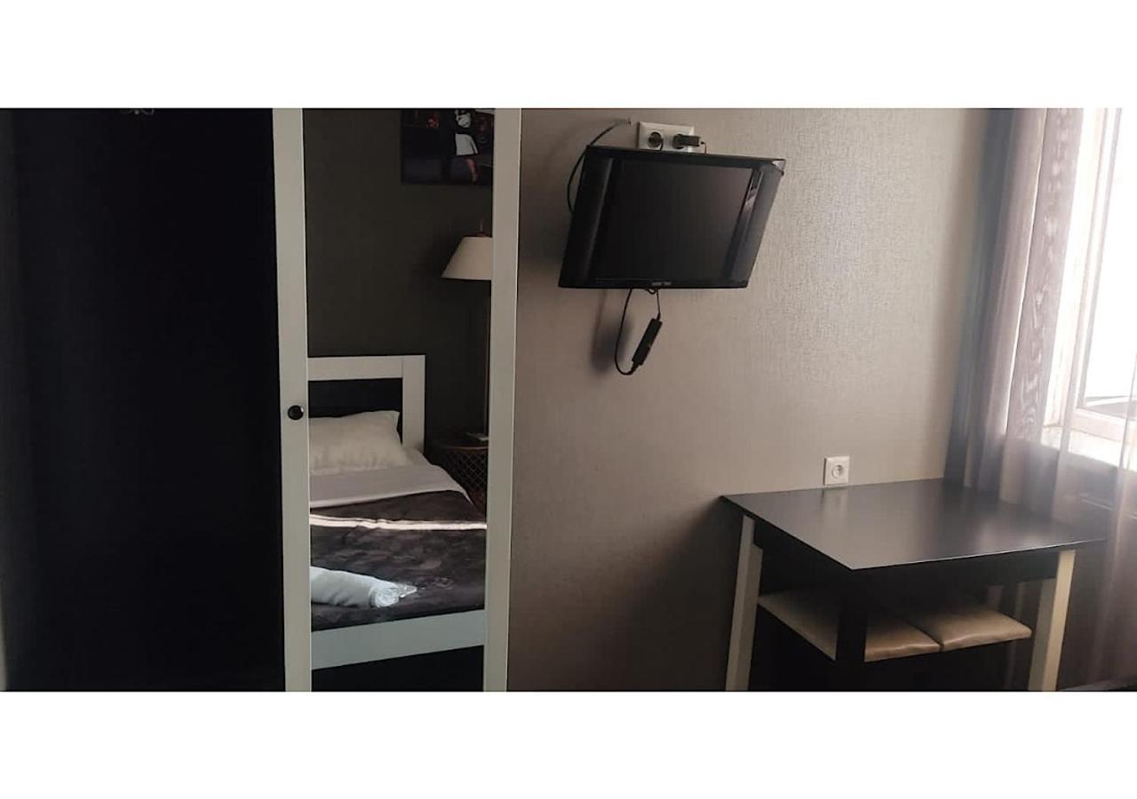 Hotel Lux ティビリシ エクステリア 写真